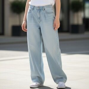 Old Navy Drapey Denim High Rise Baggy Wide Leg Light Wash Jeans Womens 12